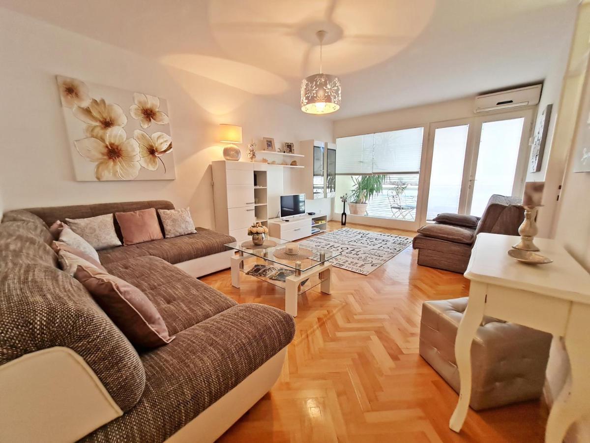 Beach Apartment Ivana オミシュ エクステリア 写真
