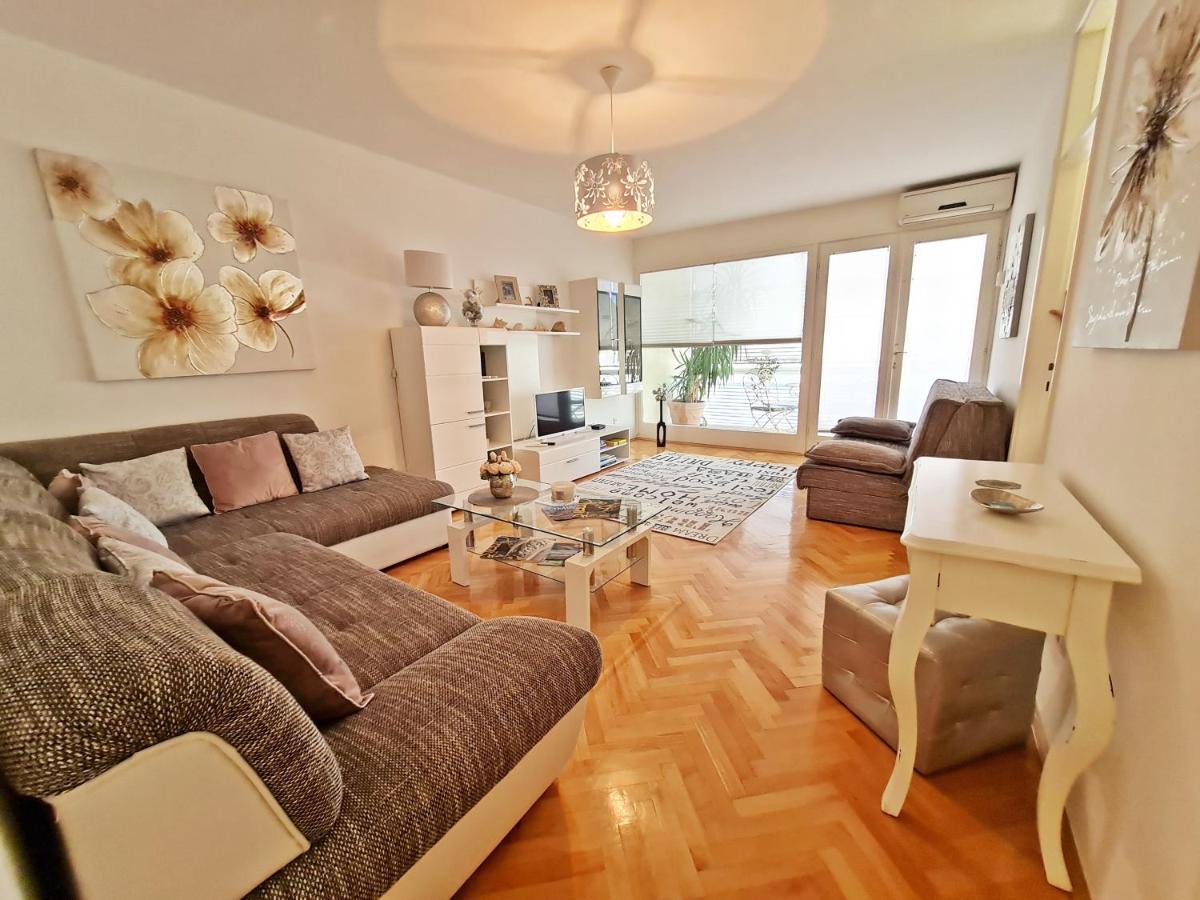 Beach Apartment Ivana オミシュ エクステリア 写真
