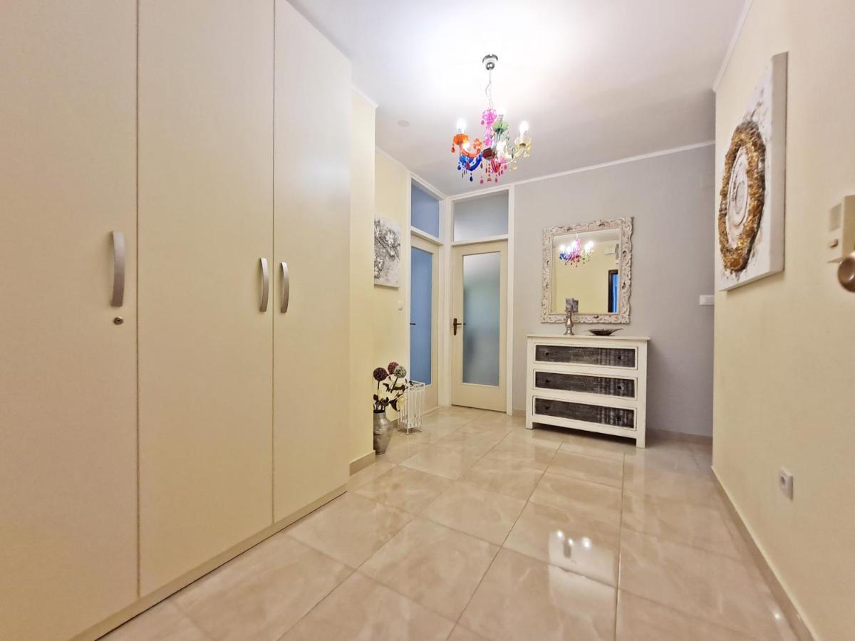 Beach Apartment Ivana オミシュ エクステリア 写真