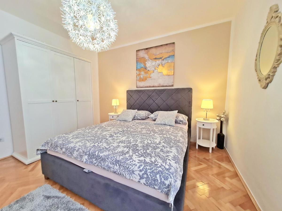 Beach Apartment Ivana オミシュ エクステリア 写真